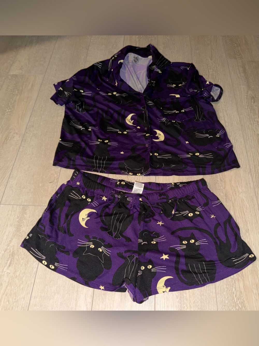 Celebrate Halloween Purple Short Pajama Set with Black Cat & Moon Print